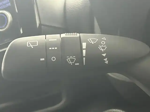 トヨタ ヤリスクロス ハイブリッド Z アドベンチャー 埼玉県 2023(令5)年 1.2万km ブラックマイカ 純正８インチディスプレイオーディオ　ＳａｆｔｙＳｅｎｃｅ　パノラビックビューモニター　パワーシート　シートヒーター　ステアリングヒーター　純正ルームミラー内蔵前後ドラレコ　ＡｐｐｌｅＣａｒＰｌａｙ ヘッドアップディスプレイ　