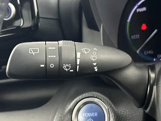 トヨタ ヤリスクロス ハイブリッド Z アドベンチャー 愛知県 2023(令5)年 1.2万km ブラックマイカ 禁煙車/純正8インチナビ/（AM/FM/Bluetooth/USB)/全方位カメラ/トヨタセーフティセンス/・プリクラッシュセーフティ/・レーダークルーズコントロール/・オートマチックハイビーム/・レーンディパーチャーアラート/・レーントレーシングアシスト/・クリアランスソナー/・ロードサインアシスト/・ブラインドスポットモニター/ヘッドアップディスプレイ/ETC2.0/ドライブレコーダー/パワーシート/シートヒーター/ステアリングヒーター/ハーフレザーシート/純正18インチアルミホイール/スマートキー/スペアキー有/プッシュスタート/純正フロアマット/電動格納ミラー/横滑り防止装置