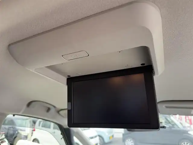 日産 セレナ ハイウェイスター G プロパイロットED 三重県 2017(平29)年 9.2万km ダイヤモンドブラック 純正8インチナビ/【フルセグTV/CD/DVD/Bluetooth】/純正フリップダウンモニター/バックカメラ/エマージェンシーブレーキ/・LDW(車線逸脱警報)/・踏み間違い衝突防止アシスト/・進入禁止標識検知/・フロント/バックソナー/プロパイロット(自動運転技術)/ハンズフリーパワースライドドア (運転席側/助手席側)/純正ドライブレコーダー/電動パーキングブレーキ/ブレーキホールド/パーソナルテーブル/USB電源ソケット/革巻きステアリング/ステアリングスイッチ/ビルトインETC/インテリジェントキー/プッシュエンジンスターター/取説/保証書