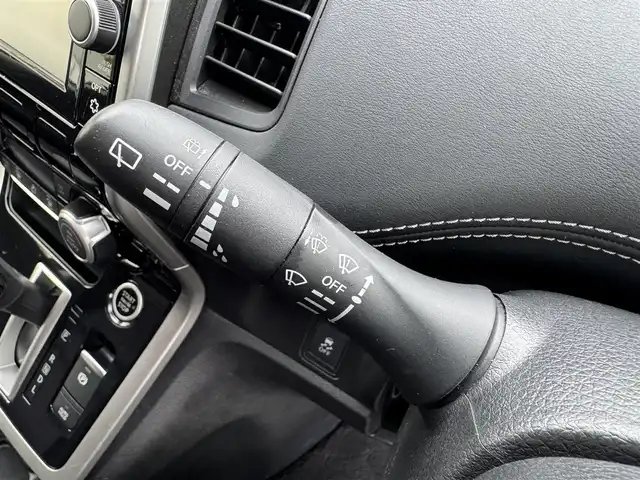 日産 セレナ ハイウェイスター G プロパイロットED 三重県 2017(平29)年 9.2万km ダイヤモンドブラック 純正8インチナビ/【フルセグTV/CD/DVD/Bluetooth】/純正フリップダウンモニター/バックカメラ/エマージェンシーブレーキ/・LDW(車線逸脱警報)/・踏み間違い衝突防止アシスト/・進入禁止標識検知/・フロント/バックソナー/プロパイロット(自動運転技術)/ハンズフリーパワースライドドア (運転席側/助手席側)/純正ドライブレコーダー/電動パーキングブレーキ/ブレーキホールド/パーソナルテーブル/USB電源ソケット/革巻きステアリング/ステアリングスイッチ/ビルトインETC/インテリジェントキー/プッシュエンジンスターター/取説/保証書