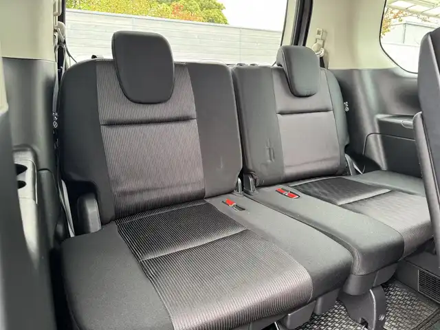 日産 セレナ ハイウェイスター G プロパイロットED 三重県 2017(平29)年 9.2万km ダイヤモンドブラック 純正8インチナビ/【フルセグTV/CD/DVD/Bluetooth】/純正フリップダウンモニター/バックカメラ/エマージェンシーブレーキ/・LDW(車線逸脱警報)/・踏み間違い衝突防止アシスト/・進入禁止標識検知/・フロント/バックソナー/プロパイロット(自動運転技術)/ハンズフリーパワースライドドア (運転席側/助手席側)/純正ドライブレコーダー/電動パーキングブレーキ/ブレーキホールド/パーソナルテーブル/USB電源ソケット/革巻きステアリング/ステアリングスイッチ/ビルトインETC/インテリジェントキー/プッシュエンジンスターター/取説/保証書