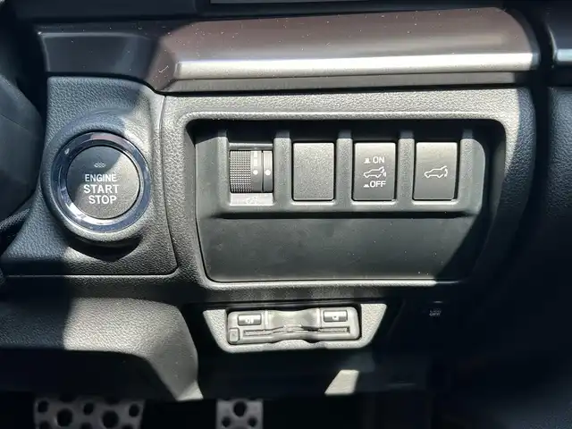 スバル レヴォーグ 1．8STIスポーツ EX 東京都 2021(令3)年 2.2万km クリスタルホワイトP ワンオーナー/純正ナビ/・Bluetoothオーディオ/USBオーディオ/・フルセグTV/Apple CarPlay/AndroidAuto/純正フロントバンパースカート/リヤアンダーディフューザー/STIフロントグリル/STI18インチアルミホイール/車外カメラ/・バック/サイド/フロント/本革シート/パワーシート/シートヒーター（前席）/パワーバックドア/取扱説明書/保証書/スペアキー1本