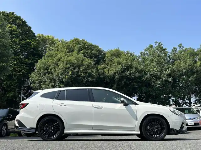 スバル レヴォーグ 1．8STIスポーツ EX 東京都 2021(令3)年 2.2万km クリスタルホワイトP ワンオーナー/純正ナビ/・Bluetoothオーディオ/USBオーディオ/・フルセグTV/Apple CarPlay/AndroidAuto/純正フロントバンパースカート/リヤアンダーディフューザー/STIフロントグリル/STI18インチアルミホイール/車外カメラ/・バック/サイド/フロント/本革シート/パワーシート/シートヒーター（前席）/パワーバックドア/取扱説明書/保証書/スペアキー1本