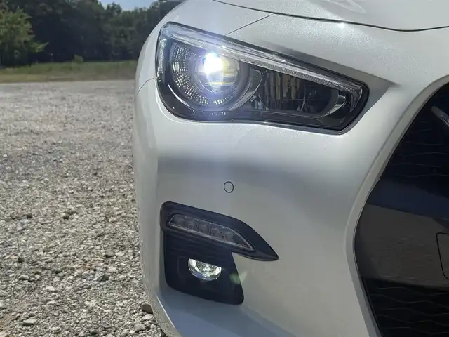 日産 スカイライン 400R 兵庫県 2020(令2)年 5.1万km パール 純正ナビ/フルセグTV/全方位モニター/ETC/ドライブレコーダー/レーダークルーズコントロール/ステアリングリモコン/黒レザーシート/パワーシート/シートヒーター/純正19インチAW/LEDヘッドライト/スマートキー