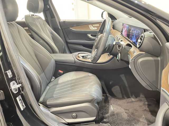 メルセデス・ベンツ Ｅ４５０ 4マチック エクスクルーシブ 新潟県 2019(令1)年 4.1万km オブシディアンブラック エクスクルーシブパッケージ/・パノラミックスライディングルーフ/・Burmesterサラウンドサウンドシステム/・シートベンチレーター/レーダーセーフティパッケージ/・アクティブディスタンスアシスト・ディストロニック/・アクティブレーンチェンジングアシスト/・アクティブエマージェンシーストップアシスト/・アクティブブレーキアシスト/・アクティブブラインドスポットアシスト/・360°カメラシステム/・パークトロニック/・アクティブパーキングアシスト/ヘッドアップディスプレイ/12.3インチコックピットディスプレイ/・ナビゲーションシステム/・TV/BT/USB/メモリ付パワーシート/シートヒーター/ETC/ドライブレコーダー/電動リアゲート