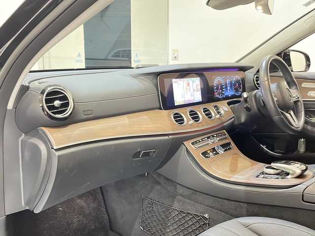 メルセデス・ベンツ Ｅ４５０ 4マチック エクスクルーシブ 新潟県 2019(令1)年 4.1万km オブシディアンブラック エクスクルーシブパッケージ/・パノラミックスライディングルーフ/・Burmesterサラウンドサウンドシステム/・シートベンチレーター/レーダーセーフティパッケージ/・アクティブディスタンスアシスト・ディストロニック/・アクティブレーンチェンジングアシスト/・アクティブエマージェンシーストップアシスト/・アクティブブレーキアシスト/・アクティブブラインドスポットアシスト/・360°カメラシステム/・パークトロニック/・アクティブパーキングアシスト/ヘッドアップディスプレイ/12.3インチコックピットディスプレイ/・ナビゲーションシステム/・TV/BT/USB/メモリ付パワーシート/シートヒーター/ETC/ドライブレコーダー/電動リアゲート