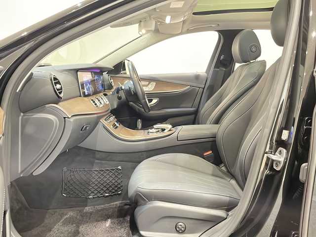 メルセデス・ベンツ Ｅ４５０ 4マチック エクスクルーシブ 新潟県 2019(令1)年 4.1万km オブシディアンブラック エクスクルーシブパッケージ/・パノラミックスライディングルーフ/・Burmesterサラウンドサウンドシステム/・シートベンチレーター/レーダーセーフティパッケージ/・アクティブディスタンスアシスト・ディストロニック/・アクティブレーンチェンジングアシスト/・アクティブエマージェンシーストップアシスト/・アクティブブレーキアシスト/・アクティブブラインドスポットアシスト/・360°カメラシステム/・パークトロニック/・アクティブパーキングアシスト/ヘッドアップディスプレイ/12.3インチコックピットディスプレイ/・ナビゲーションシステム/・TV/BT/USB/メモリ付パワーシート/シートヒーター/ETC/ドライブレコーダー/電動リアゲート