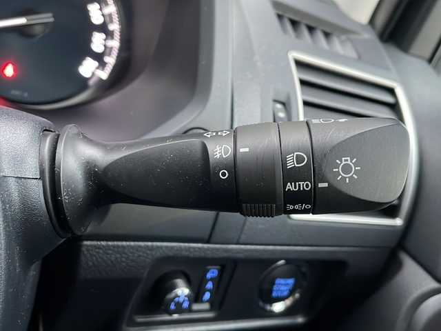 トヨタ ランドクルーザー プラド TX Lパッケージ 香川県 2021(令3)年 4.3万km ホワイトパールクリスタルシャイン Toyota Safety Sense/・プリクラッシュセーフティシステム/・レーンディパーチャーアラート/・オートマチックハイビーム/・レーダークルーズコントロール/・ロードサインアシスト/ディーラーオプション9インチナビ/→フルセグ/CD/DVD/Bluetooth/バックカメラ/サンルーフ/ブラックレザーシート/前席シートヒーター/ベンチレーション/MTモード付AT/LEDオートライト/LEDフォグランプ/革巻きステアリング/ステアリングリモコン/横滑り防止装置/盗難防止装置/純正ドライブレコーダー/ビルトインETC2.0/プッシュスタート/スマートキー