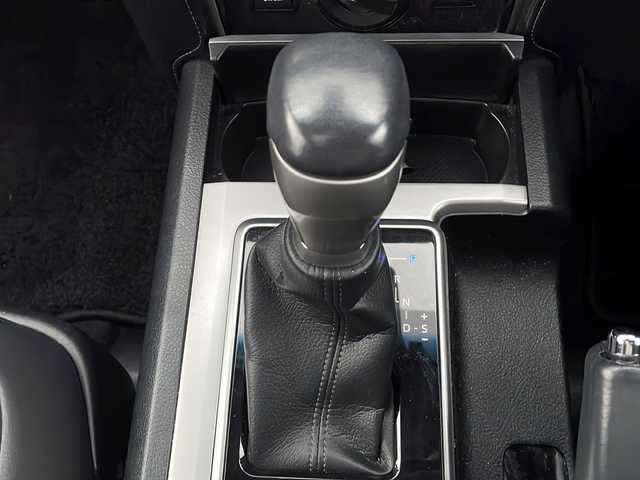 トヨタ ランドクルーザー プラド TX Lパッケージ 香川県 2021(令3)年 4.3万km ホワイトパールクリスタルシャイン Toyota Safety Sense/・プリクラッシュセーフティシステム/・レーンディパーチャーアラート/・オートマチックハイビーム/・レーダークルーズコントロール/・ロードサインアシスト/ディーラーオプション9インチナビ/→フルセグ/CD/DVD/Bluetooth/バックカメラ/サンルーフ/ブラックレザーシート/前席シートヒーター/ベンチレーション/MTモード付AT/LEDオートライト/LEDフォグランプ/革巻きステアリング/ステアリングリモコン/横滑り防止装置/盗難防止装置/純正ドライブレコーダー/ビルトインETC2.0/プッシュスタート/スマートキー