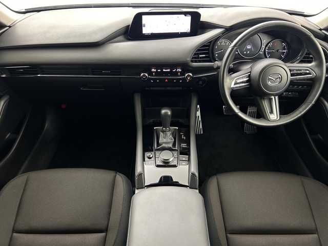 マツダ マツダ３セダン 20S プロアクティブ ツーリングS 大阪府 2020(令2)年 0.5万km ジェットブラックマイカ i-ACTIVESENSE/車線逸脱防止/横滑防止装置/レーダークルコン/マツダコネクトナビ/　BT/CD/DVD/HDMI/フルセグ/バックカメラ/D席パワーシート/D席メモリーシート/前席シートヒーター/ステアリングヒーター/パドルシフト/革巻ステアリング/ヘッドアップディスプレイ/アイドリングストップ/ETC/プッシュスタート