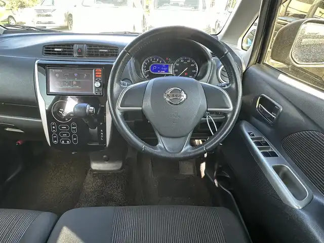 日産 デイズ ハイウェイスターJ 東京都 2013(平25)年 4.3万km プレミアムパープルP 純正ナビ【Bluetooth】/フルセグテレビ/CD再生可能/電動格納ミラー/純正アルミホイール/純正フロアマット/オートエアコン/ETC/リモコンキー/保証書/取扱説明書