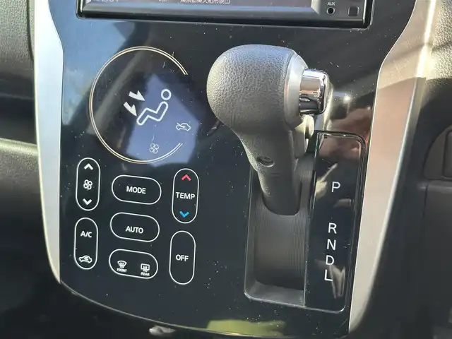 日産 デイズ ハイウェイスターJ 東京都 2013(平25)年 4.3万km プレミアムパープルP 純正ナビ【Bluetooth】/フルセグテレビ/CD再生可能/電動格納ミラー/純正アルミホイール/純正フロアマット/オートエアコン/ETC/リモコンキー/保証書/取扱説明書