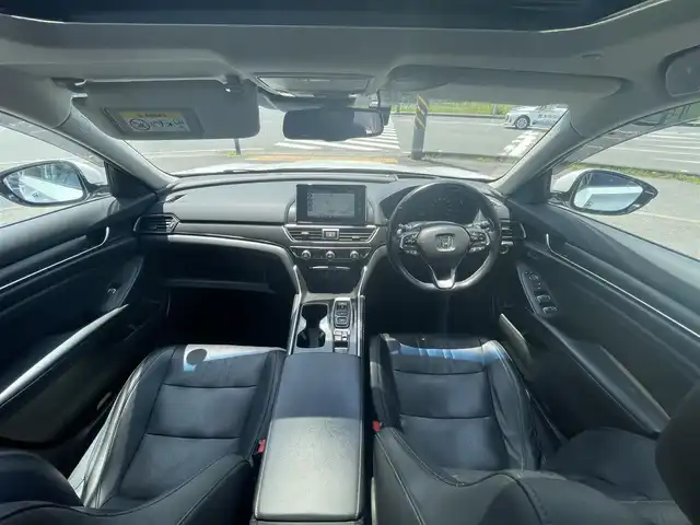 ホンダ アコード EX 神奈川県 2020(令2)年 11.5万km プラチナムホワイトパール サンルーフ/ヘッドアップディスプレイ/純正メモリナビ/（FM・AM・BT・フルセグTV・メモリ・CD）/コーナーセンサー/衝突軽減システム/クルーズコントロール（追従機能有り）/パドルシフト/ブレーキホールド/Econシステム/レザーシート/ヒートシーター/パワーシート（D席メモリーシート）/LEDヘッドライト/オートヘッドライト/フォグランプ/ビルトインETC/純正AW１８インチ/取扱説明書/保証書
