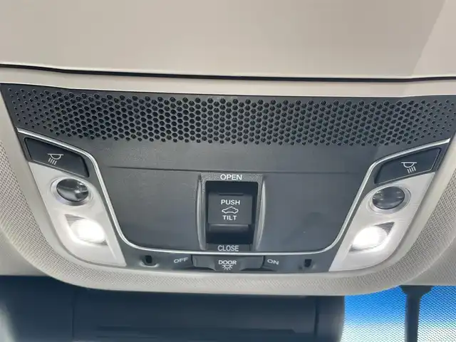 ホンダ アコード EX 神奈川県 2020(令2)年 11.5万km プラチナムホワイトパール サンルーフ/ヘッドアップディスプレイ/純正メモリナビ/（FM・AM・BT・フルセグTV・メモリ・CD）/コーナーセンサー/衝突軽減システム/クルーズコントロール（追従機能有り）/パドルシフト/ブレーキホールド/Econシステム/レザーシート/ヒートシーター/パワーシート（D席メモリーシート）/LEDヘッドライト/オートヘッドライト/フォグランプ/ビルトインETC/純正AW１８インチ/取扱説明書/保証書