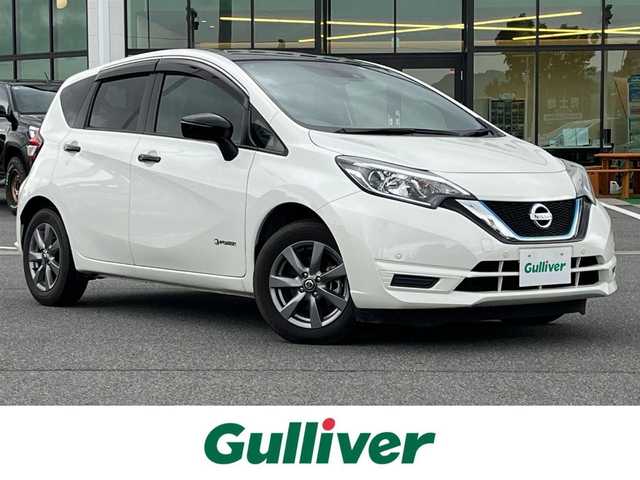 日産 ノート e－パワー X Bアロー 奈良県 2019(令1)年 1.9万km ブリリアントホワイトパール/スーパーブラック 2トーン 純正ナビ(フルセグTV/CD/DVD/AM・FM/BT/AUX)/ETC2.0/前方ドラレコ/クルーズコントロール/インテリジェントエマージェンシーブレーキ/踏み間違い衝突防止アシスト/LDW(車線逸脱警報)/LEDヘッドライト/純正15インチアルミホイール/純正フロアマット/ドアバイザー