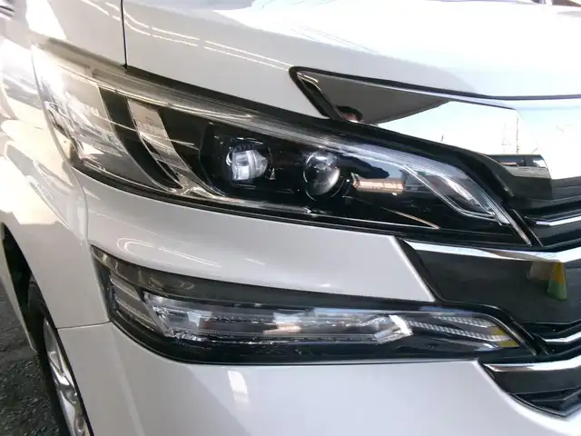 トヨタ ヴェルファイア ハイブリット X 群馬県 2017(平29)年 6.2万km ホワイトパールクリスタルシャイン 10.5インチSDナビ/フルセグテレビ/バックカメラ/12.1インチフリップダウンモニター/両側パワースライドドア/プリクラッシュセーフティ/レーダークルーズコントロール/ドライブレコーダー