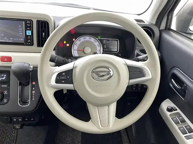 ダイハツ ミラ トコット G SA Ⅲ 熊本県 2023(令5)年 0.4万km シャイニングホワイトパール 禁煙車　/ワンオーナー/純正ナビNMZK-W73D（ＣＤ・ＤＶＤ・フルセグ・ＢＴ・ＵＳＢ）/全周囲カメラ　/純正前方ドライブレコーダー　/前席シートヒーター　/スマートアシストIII/・衝突軽減ブレーキ　/・レーンキープアシスト　/・前後踏み間違い防止/横滑り防止　/アイドリングストップ/純正フロアマット/オートライト/LEDヘッドライト/スマートキー/プッシュスタート/スペアキー1本/保証書/取扱説明書