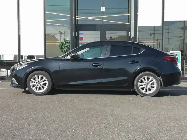 マツダ アクセラ 15S 茨城県 2014(平26)年 5.5万km ジェットブラックマイカ 純正ナビ/【AM・FM・aha・Stitcher・BT・USB・CD・DVD・TV・AUX】/Bカメラ/ETC/アイドリングストップ/オートライト/Fフォグ/LEDライト/MTモード付AT/ステリモ/純正フロアマット/純正アルミホイール/電格ミラー/ウインカーミラー/ドアバイザー/横滑り防止装置