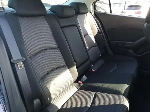 マツダ アクセラ 15S 茨城県 2014(平26)年 5.5万km ジェットブラックマイカ 純正ナビ/【AM・FM・aha・Stitcher・BT・USB・CD・DVD・TV・AUX】/Bカメラ/ETC/アイドリングストップ/オートライト/Fフォグ/LEDライト/MTモード付AT/ステリモ/純正フロアマット/純正アルミホイール/電格ミラー/ウインカーミラー/ドアバイザー/横滑り防止装置