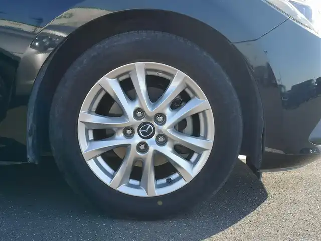 マツダ アクセラ 15S 茨城県 2014(平26)年 5.5万km ジェットブラックマイカ 純正ナビ/【AM・FM・aha・Stitcher・BT・USB・CD・DVD・TV・AUX】/Bカメラ/ETC/アイドリングストップ/オートライト/Fフォグ/LEDライト/MTモード付AT/ステリモ/純正フロアマット/純正アルミホイール/電格ミラー/ウインカーミラー/ドアバイザー/横滑り防止装置