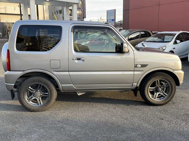 スズキ ジムニー ランドベンチャー 宮崎県 2017(平29)年 2.5万km スチールシルバーM 社外ナビ　Ｂｌｕｅｔｏｏｔｈ　フルセグＴＶ ETC ミラー型ドライブレコーダー 運転席のみシートヒーター レザーシート 背面タイヤ ハロゲンライト 純正アルミホイール 純正フロアマット