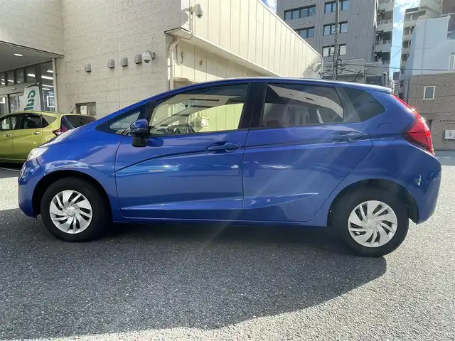 ホンダ フィット 13G Lパッケージ 神奈川県 2015(平27)年 2.4万km ブリリアントスポーティブルーメタリック2トーン 純正ディスプレイオーディオ　WX-151CP/Ｂｌｕｅｔｏｏｔｈ　/ワンセグＴＶ　/ＥＴＣ　/スマートキー　/純正フロアマット　/アイドリングストップ　/シティブレーキアクティブシステム　/HDMI　/カーテンエアバッグ