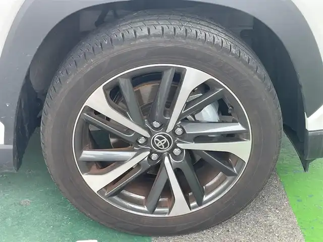 トヨタ カローラ クロス Z 福岡県 2024(令6)年 1.1万km プラチナホワイトパールマイカ ワンオーナー/純正ディスプレイオーディオ/　BT、USB、Mirracast/フルセグTV/レーダークルーズコントロール/前席シートヒーター/パワーバックドア/D席パワーシート/ビルトインETC/コーナーセンサー/純正LEDライト/オートライト/オートハイビーム/フォグランプ/ルーフレール/プッシュスタート/スペアキー×1/説明書/保証書