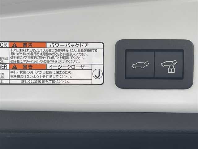 トヨタ カローラ クロス Z 福岡県 2024(令6)年 1.1万km プラチナホワイトパールマイカ ワンオーナー/純正ディスプレイオーディオ/　BT、USB、Mirracast/フルセグTV/レーダークルーズコントロール/前席シートヒーター/パワーバックドア/D席パワーシート/ビルトインETC/コーナーセンサー/純正LEDライト/オートライト/オートハイビーム/フォグランプ/ルーフレール/プッシュスタート/スペアキー×1/説明書/保証書