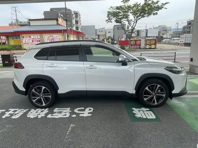 トヨタ カローラ クロス Z 福岡県 2024(令6)年 1.1万km プラチナホワイトパールマイカ ワンオーナー/純正ディスプレイオーディオ/　BT、USB、Mirracast/フルセグTV/レーダークルーズコントロール/前席シートヒーター/パワーバックドア/D席パワーシート/ビルトインETC/コーナーセンサー/純正LEDライト/オートライト/オートハイビーム/フォグランプ/ルーフレール/プッシュスタート/スペアキー×1/説明書/保証書
