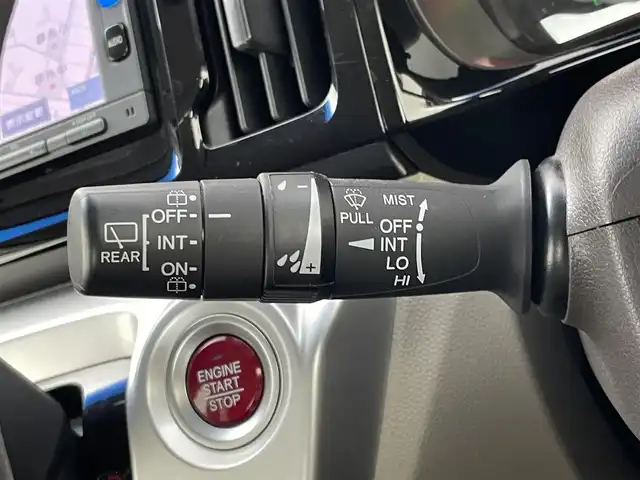 ホンダ Ｎ ＷＧＮ G Lパッケージ 埼玉県 2016(平28)年 6万km プレミアムホワイトパールⅡ 純正ナビ　バックモニター　衝突軽減ブレーキ　ビルトインＥＴＣ　前後ドライブレコーダー　Ｂｌｕｅｔｏｏｔｈ　ＣＤ再生　ＵＳＢ　スマートキー　純正フロアマット　プッシュスタート　地デジＴＶ