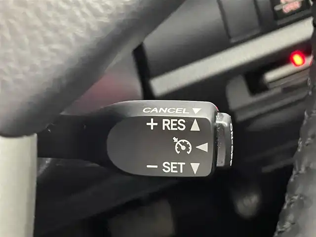 トヨタ ヴォクシー ZS 煌Ⅲ 熊本県 2021(令3)年 5.7万km ブラック アルパイン11インチナビEX11NX（ＡｐｐｌＣａｒＰｌａｙ・ＡｎｄｒｏｉｄＡｕｔｏ・ＢＴ・フルセグ・ＵＳＢ・HDMI）/バックカメラ　/ＥＴＣ　/アルパイン後席モニターRXH12X-L　/両側パワースライドドア　/前後クリアランスソナー　/トヨタセーフティーセンス/・プリクラッシュセーフティ/・レーンディパーチャーアラート/・オートマチックハイビーム/・先行車発進お知らせ機能/・インテリジェントクリアランスソナー/・クルーズコントロール/横滑り防止/アイドリングストップ/ハーフレザーシート/社外フロアマット/純正１６インチAW/オートライト/LEDヘッドライト/フォグライト/スマートキー/プッシュスタート/保証書/取扱説明書