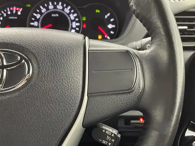 トヨタ ヴォクシー ZS 煌Ⅲ 熊本県 2021(令3)年 5.7万km ブラック アルパイン11インチナビEX11NX（ＡｐｐｌＣａｒＰｌａｙ・ＡｎｄｒｏｉｄＡｕｔｏ・ＢＴ・フルセグ・ＵＳＢ・HDMI）/バックカメラ　/ＥＴＣ　/アルパイン後席モニターRXH12X-L　/両側パワースライドドア　/前後クリアランスソナー　/トヨタセーフティーセンス/・プリクラッシュセーフティ/・レーンディパーチャーアラート/・オートマチックハイビーム/・先行車発進お知らせ機能/・インテリジェントクリアランスソナー/・クルーズコントロール/横滑り防止/アイドリングストップ/ハーフレザーシート/社外フロアマット/純正１６インチAW/オートライト/LEDヘッドライト/フォグライト/スマートキー/プッシュスタート/保証書/取扱説明書