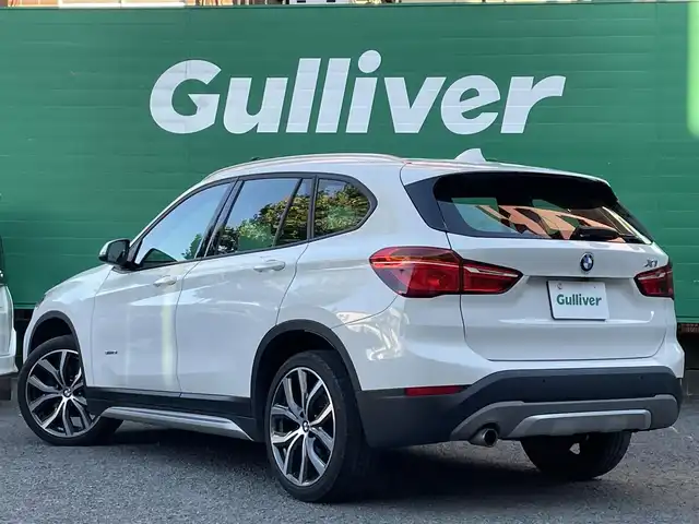 ＢＭＷ Ｘ１ sDrive 18i Xライン 東京都 2016(平28)年 8.8万km アルピンホワイトⅢ ワンオーナー/純正ナビ/(BTオーディオ/CD/DVD)/ドライビングアシスト/・レーンディパーチャーウォーニング/・前車接近警告機能/・衝突軽減ブレーキ/前後パークディスタンスコントロール/パーキングベンチレーション/ハーフレザーシート/純正19インチアルミホイール/純正フロアマット/スペアキー×1/ETC/前方ドライブレコーダー/取扱説明書/保証書
