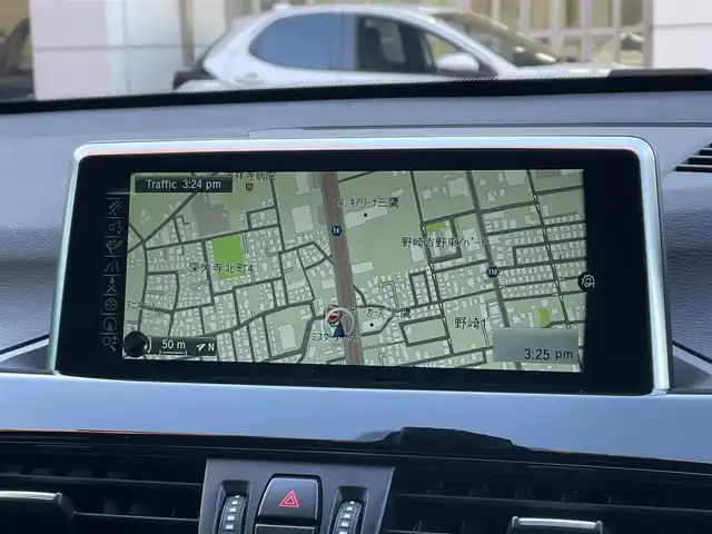 ＢＭＷ Ｘ１ sDrive 18i Xライン 東京都 2016(平28)年 8.8万km アルピンホワイトⅢ ワンオーナー/純正ナビ/(BTオーディオ/CD/DVD)/ドライビングアシスト/・レーンディパーチャーウォーニング/・前車接近警告機能/・衝突軽減ブレーキ/前後パークディスタンスコントロール/パーキングベンチレーション/ハーフレザーシート/純正19インチアルミホイール/純正フロアマット/スペアキー×1/ETC/前方ドライブレコーダー/取扱説明書/保証書