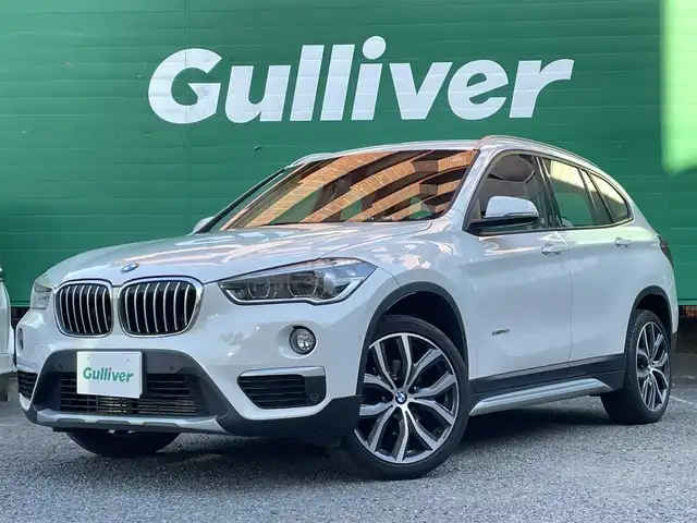ＢＭＷ Ｘ１ sDrive 18i Xライン 東京都 2016(平28)年 8.8万km アルピンホワイトⅢ ワンオーナー/純正ナビ/(BTオーディオ/CD/DVD)/ドライビングアシスト/・レーンディパーチャーウォーニング/・前車接近警告機能/・衝突軽減ブレーキ/前後パークディスタンスコントロール/パーキングベンチレーション/ハーフレザーシート/純正19インチアルミホイール/純正フロアマット/スペアキー×1/ETC/前方ドライブレコーダー/取扱説明書/保証書