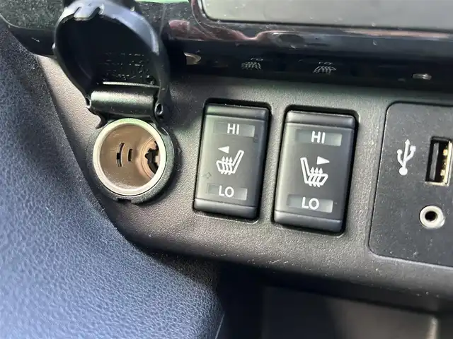 日産 リーフ G 千葉県 2019(令1)年 5万km ブリリアントホワイトパール/スーパーブラック 2トーン ワンオーナー/純正SDナビ/フルセグTV/Bluetooth機能/電子インナーミラー/前方ドラレコ/前席シートヒータ/コーナーセンサー/ステアリングヒータ/プロパイロットパーキング/　充電ケーブル無し