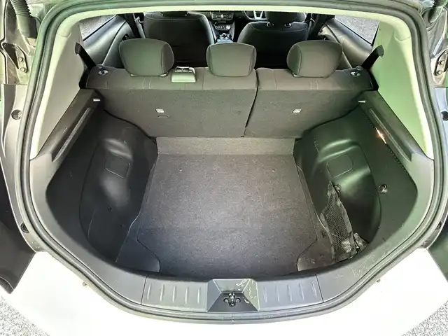 日産 リーフ G 千葉県 2019(令1)年 5万km ブリリアントホワイトパール/スーパーブラック 2トーン ワンオーナー/純正SDナビ/フルセグTV/Bluetooth機能/電子インナーミラー/前方ドラレコ/前席シートヒータ/コーナーセンサー/ステアリングヒータ/プロパイロットパーキング/　充電ケーブル無し