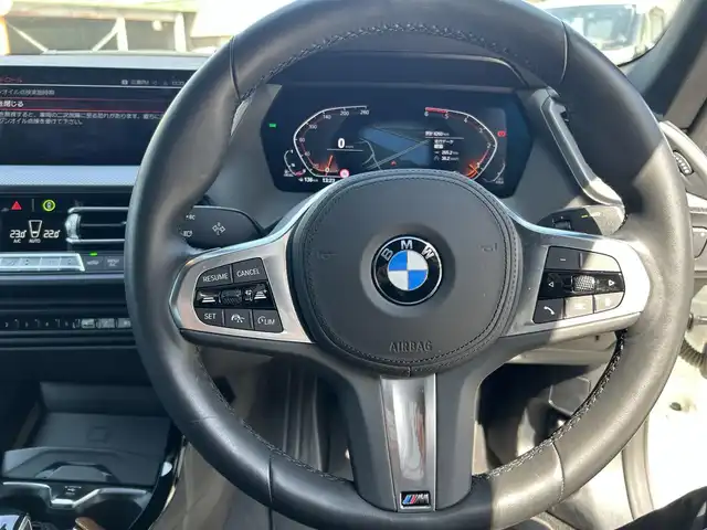 ＢＭＷ ＢＭＷ ２１８ｄ グランクーペ Mスポーツ 広島県 2021(令3)年 0.9万km ミネラルホワイト 禁煙車/純正メーカーナビ/(BT/USB)/純正18インチAW/MTモード付AT/バックカメラ/追従機能付きクルーズコントロール/インテリジェントセーフティー/　・レーンキープアシスト/　・プリクラッシュ/パーキングアシスト/クリアランスソナー/ブラインドスポットモニター/プッシュスタート/メモリ付きパワーシート(D)/電動リアゲート/3モード走行切替/オートライト/オートマチックハイビーム/純正LEDヘッドライト/ETC/カーテンエアバッグ/純正フロアマット