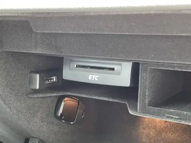 アウディ Ａ４ アバント 2．0 TFSI 愛知県 2013(平25)年 6.5万km グレイシアホワイトメタリック ワンオーナー/メーカーナビ（AM/FM/CD/DVD/ワンセグTV）/パーキングエイド/ETC/パドルシフト/前後ドラレコ/自動防眩ミラー/電動パーキングブレーキ/フォグランプ/純正18インチアルミ/取説/保証書/スペアキー