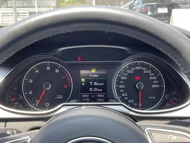 アウディ Ａ４ アバント 2．0 TFSI 愛知県 2013(平25)年 6.5万km グレイシアホワイトメタリック ワンオーナー/メーカーナビ（AM/FM/CD/DVD/ワンセグTV）/パーキングエイド/ETC/パドルシフト/前後ドラレコ/自動防眩ミラー/電動パーキングブレーキ/フォグランプ/純正18インチアルミ/取説/保証書/スペアキー