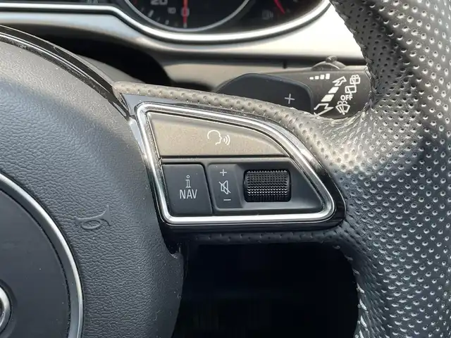 アウディ Ａ４ アバント 2．0 TFSI 愛知県 2013(平25)年 6.5万km グレイシアホワイトメタリック ワンオーナー/メーカーナビ（AM/FM/CD/DVD/ワンセグTV）/パーキングエイド/ETC/パドルシフト/前後ドラレコ/自動防眩ミラー/電動パーキングブレーキ/フォグランプ/純正18インチアルミ/取説/保証書/スペアキー