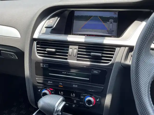 アウディ Ａ４ アバント 2．0 TFSI 愛知県 2013(平25)年 6.5万km グレイシアホワイトメタリック ワンオーナー/メーカーナビ（AM/FM/CD/DVD/ワンセグTV）/パーキングエイド/ETC/パドルシフト/前後ドラレコ/自動防眩ミラー/電動パーキングブレーキ/フォグランプ/純正18インチアルミ/取説/保証書/スペアキー