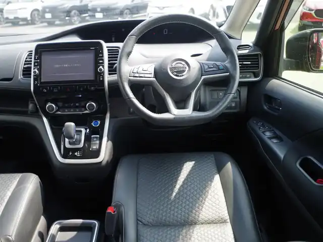 日産 セレナ e－パワー ハイウェイスター V 千葉県 2019(平31)年 4.6万km マルーンレッド 195/65R15/エマージェンシーブレーキ/プロパイロット/インテリジェントクルーズコントロール/インテリジェントルームミラー/インテリジェントパーキングアシスト/ハンズフリー両側パワースライドドア/9インチ純正SDナビ/地デジTV/【DVD/CD再生機能　Bluetooth接続】/アラウンドビューモニター/前席シートヒーター/革巻きステアリング/ステアリングヒーター/ステアリングスイッチ/ETC/LEDヘッドライト/フォグライト/ウインカーミラー/コーナーセンサー/純正15インチアルミホイル/サイド/カーテンエアバッグ/インテリジェントキー
