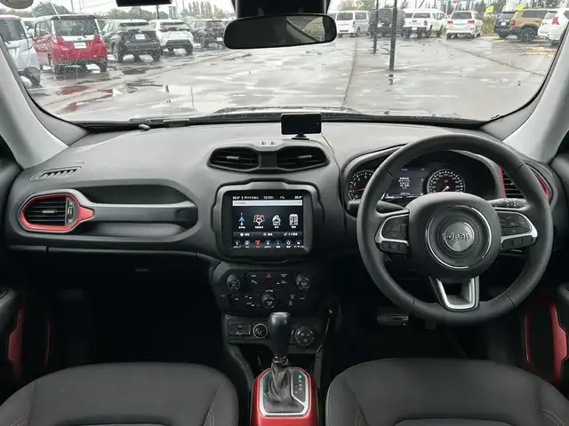 クライスラー・ジープ ジープ レネゲード トレイルホーク 道南・函館 2021(令3)年 3.2万km 黒 /純正ナビ//フルセグＴＶ//純正ＡＷ付き夏冬タイヤ//バックカメラ//ドライブレコーダー//クルーズコントロール//車線逸脱警報//ブラインドスポットモニター//コーナーセンサー//ルーフレール//ＥＴＣ//ワンオーナー