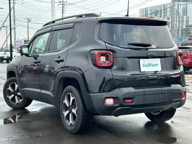 クライスラー・ジープ ジープ レネゲード トレイルホーク 道南・函館 2021(令3)年 3.2万km 黒 /純正ナビ//フルセグＴＶ//純正ＡＷ付き夏冬タイヤ//バックカメラ//ドライブレコーダー//クルーズコントロール//車線逸脱警報//ブラインドスポットモニター//コーナーセンサー//ルーフレール//ＥＴＣ//ワンオーナー