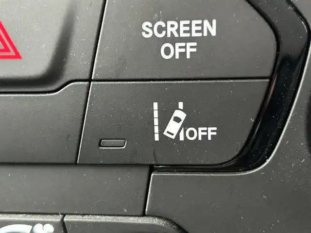 クライスラー・ジープ ジープ レネゲード トレイルホーク 道南・函館 2021(令3)年 3.2万km 黒 /純正ナビ//フルセグＴＶ//純正ＡＷ付き夏冬タイヤ//バックカメラ//ドライブレコーダー//クルーズコントロール//車線逸脱警報//ブラインドスポットモニター//コーナーセンサー//ルーフレール//ＥＴＣ//ワンオーナー