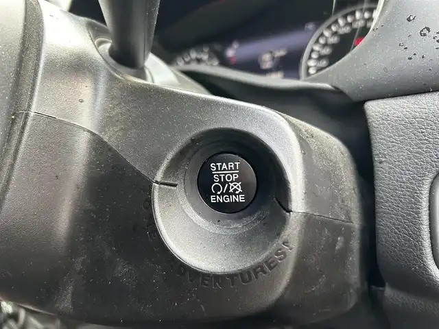 クライスラー・ジープ ジープ レネゲード トレイルホーク 道南・函館 2021(令3)年 3.2万km 黒 /純正ナビ//フルセグＴＶ//純正ＡＷ付き夏冬タイヤ//バックカメラ//ドライブレコーダー//クルーズコントロール//車線逸脱警報//ブラインドスポットモニター//コーナーセンサー//ルーフレール//ＥＴＣ//ワンオーナー