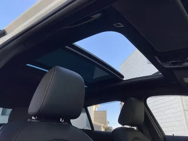 ＢＭＷ １１８ｄ 兵庫県 2022(令4)年 1.9万km アルピンホワイトⅢ 純正ナビ/Bluetooth/FM/AM/バックカメラ/ETC/電動ガラスサンルーフ/インテリジェントセーフティ/車線逸脱警告/ステアリングサポート/車線変更警告/アクティブクルーズコントロール/オートマチックハイビーム/電動リアゲート/パーキングアシスト/後退アシスト/前後クリアランスソナー/レザーシート/D/N パワーシート・シートヒーター/ステアリングスイッチ/プッシュスタート/LEDヘッドライト/フォグランプ/電格ミラー/MTモード付AT/革巻きステアリング/アイドリングストップ/横滑り防止装置/ISOFIX/スペアキー1本/新車時保証書/取扱説明書