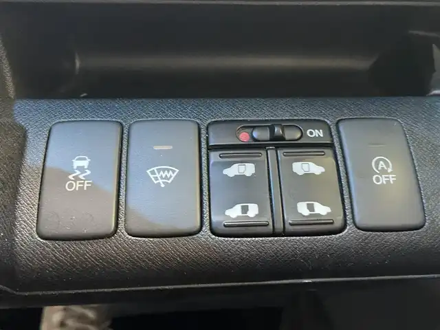 ホンダ ステップワゴン スパーダ Z 新潟県 2013(平25)年 7.8万km ポリッシュドメタルメタリック ワンオーナー/4WD/メモリナビ/ワンセグテレビ/純正ホイール装着/バックカメラ/アイドリングストップ/ドアバイザー/両側パワースライドドア/ETC/前後ドライブレコーダー/パドルシフト/ステアリングスイッチ/純正フロアマット/ECON/ドアバイザー/スペアキー1個