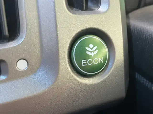 ホンダ ステップワゴン スパーダ Z 新潟県 2013(平25)年 7.8万km ポリッシュドメタルメタリック ワンオーナー/4WD/メモリナビ/ワンセグテレビ/純正ホイール装着/バックカメラ/アイドリングストップ/ドアバイザー/両側パワースライドドア/ETC/前後ドライブレコーダー/パドルシフト/ステアリングスイッチ/純正フロアマット/ECON/ドアバイザー/スペアキー1個